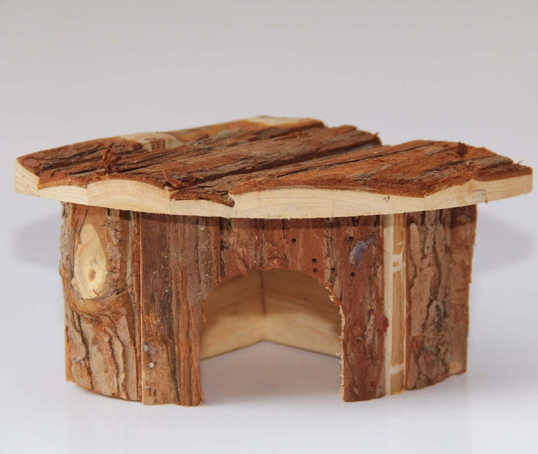 Natural wooden pet house for small animals, ideal for hamsters, gerbils, and birds, promoting dental health and comfort.