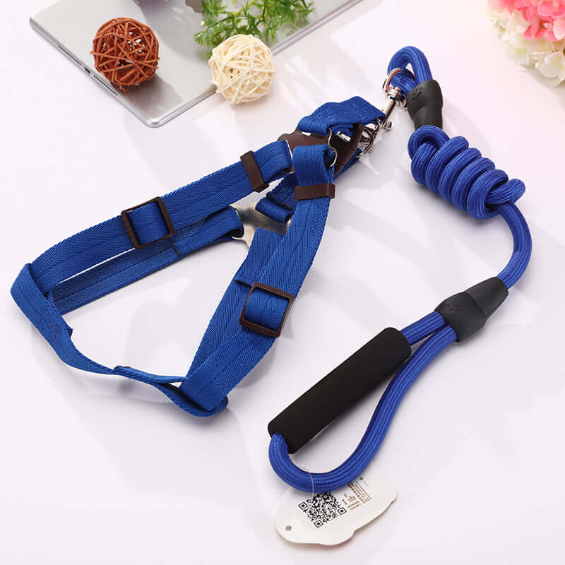 YES4PETS medium dog harness and leash in blue, featuring a comfortable design for dogs 10-25 kg, affordable quality pet gear.