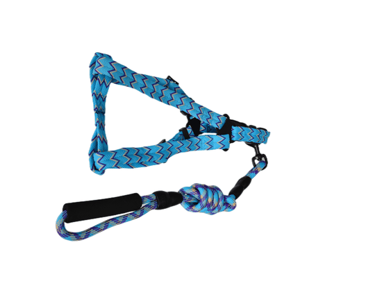 YES4PETS medium pet harness and leash in blue zigzag pattern, affordable quality for dogs, cats, and pets.