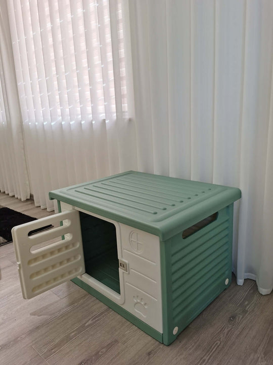 YES4PETS medium green plastic pet house kennel with door, designed for comfort and ventilation for dogs and cats.