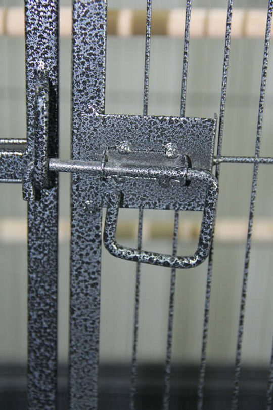 Close-up of secure lock mechanism on YES4PETS large bird cage, showcasing quality construction and safety features.