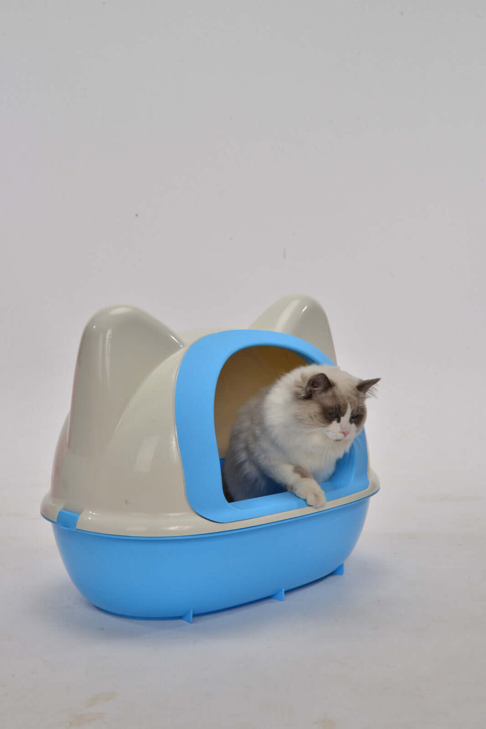 YES4PETS large hooded cat litter box in blue and beige with a cat inside, offering affordable quality and privacy for your pet.