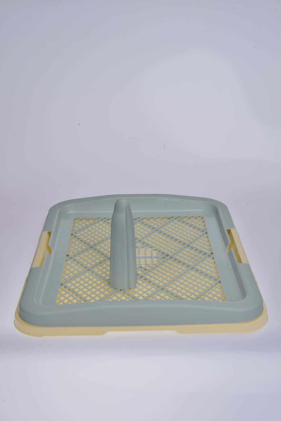 YES4PETS Medium Portable Dog Potty Training Tray in blue with grid layer and pole for easy waste removal.