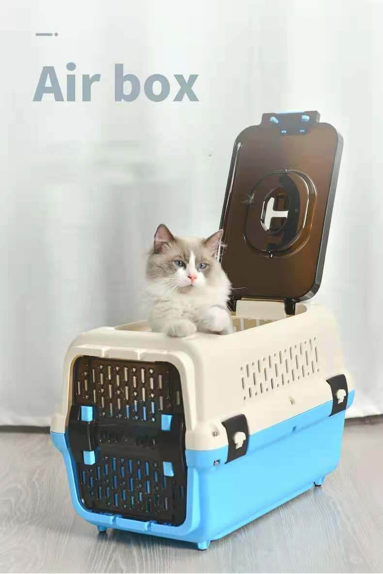 Medium dog and cat crate with skylight and large entrance, ideal for travel, featuring a blue and cream design.