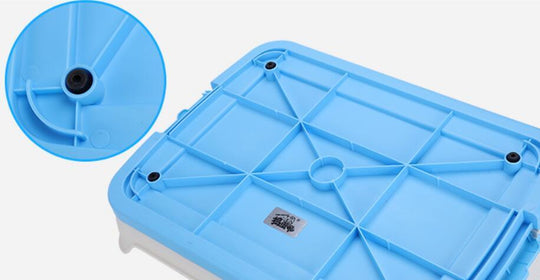 Close-up of YES4PETS Medium Portable Dog Potty Tray bottom structure, showing drainage holes and design details in blue.