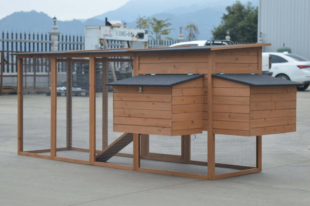 Affordable YES4PETS XXL chicken coop with external nests for rabbits and guinea pigs, featuring easy-clean slide-out tray.