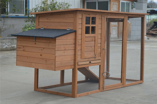 Large chicken coop with removable nesting box, made of natural fir wood, ideal for pets like chickens and rabbits.