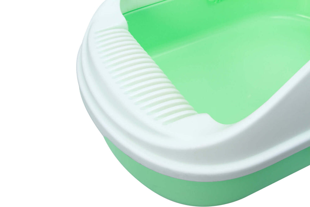 Close-up of the YES4PETS green portable cat litter box tray with high walls and ergonomic edges for easy cleaning.