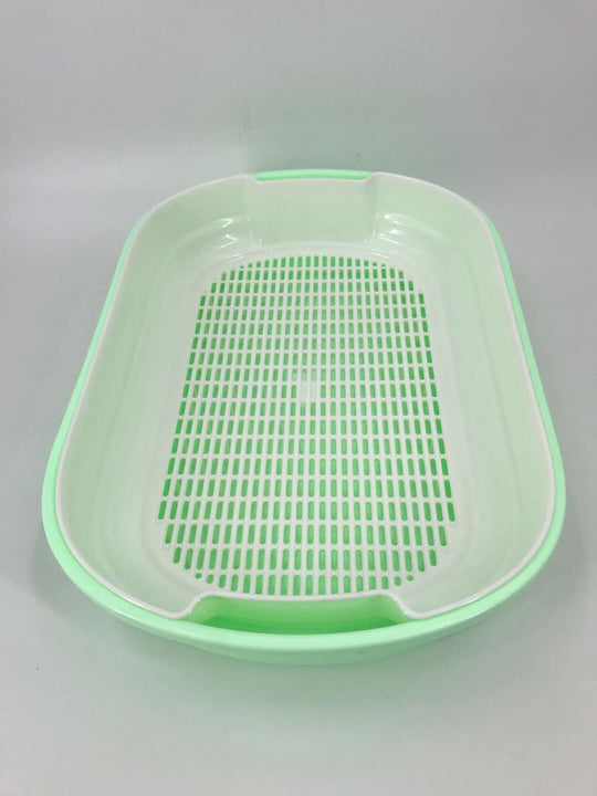 YES4PETS green portable cat toilet tray with grid design for easy waste removal and minimal mess.