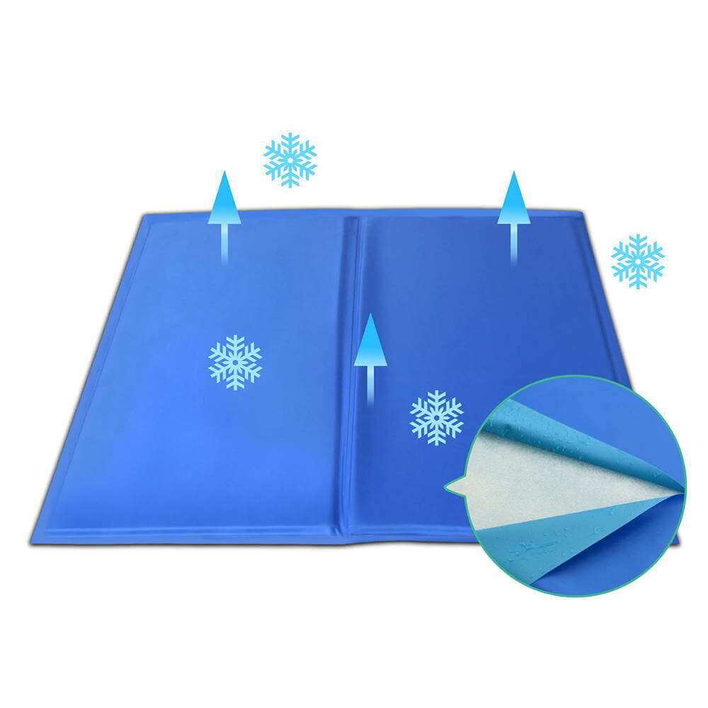 Affordable non-toxic cooling gel mat for dogs and cats, 30x40 cm, providing comfort in summer.