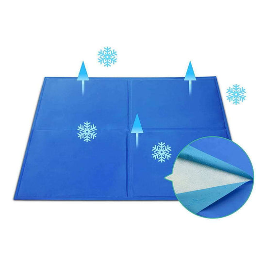 XXL non-toxic cooling gel mat for dogs and cats, offering a comfortable, affordable summer pad, 80 x 95 cm.