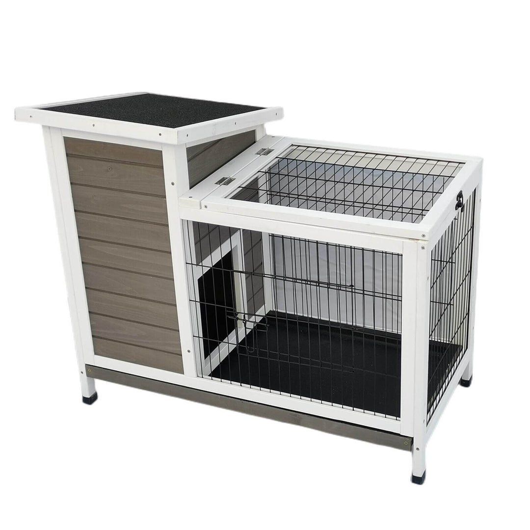 YES4PETS hutch for cats, rabbits, guinea pigs, and ferrets, featuring waterproof design and easy access.