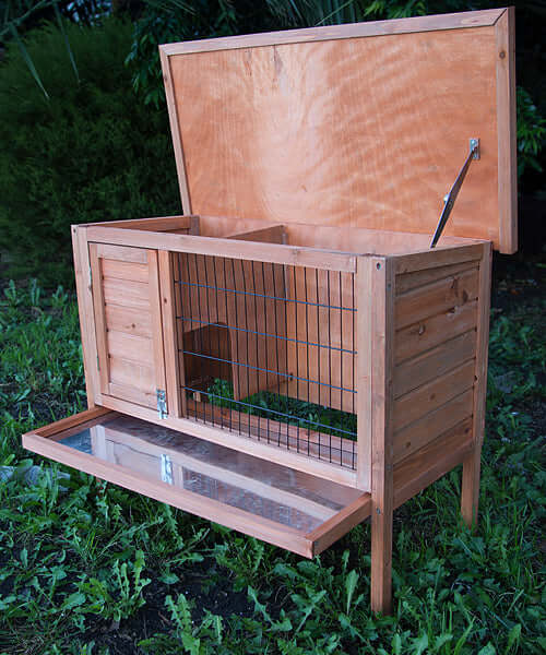 YES4PETS wooden rabbit hutch with slide-out tray and lift-up roof, suitable for small pets like rabbits and guinea pigs.