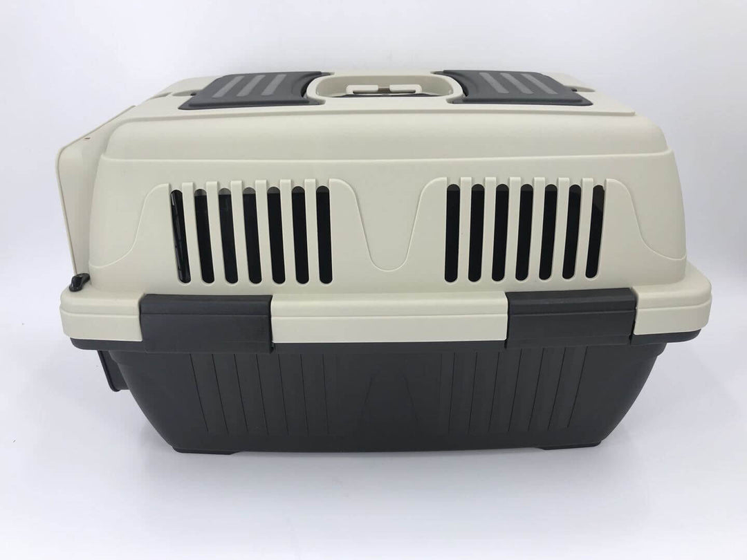 YES4PETS Medium Portable Dog Cat Carrier with safety lock and ventilation for secure travel.