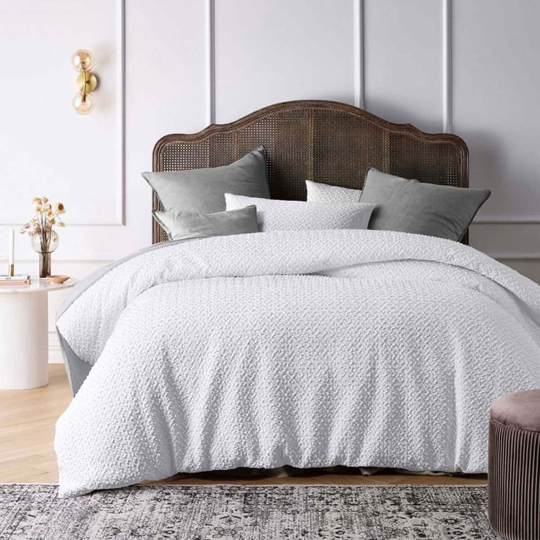 _label_, DSZ Product, feed-cond-new, feed-sl-free shipping, free-shippingAccessorize Dotty Clip White Jacquard Quilt Cover Set King - Premium Home & Garden > Bedding > Duvet Covers from Accessorize ! Shop Online Buy Now at S & D's Value Store Family Business Best Customer Service_label_, DSZ Product, feed-cond-new, feed-sl-free shipping, free-shipping