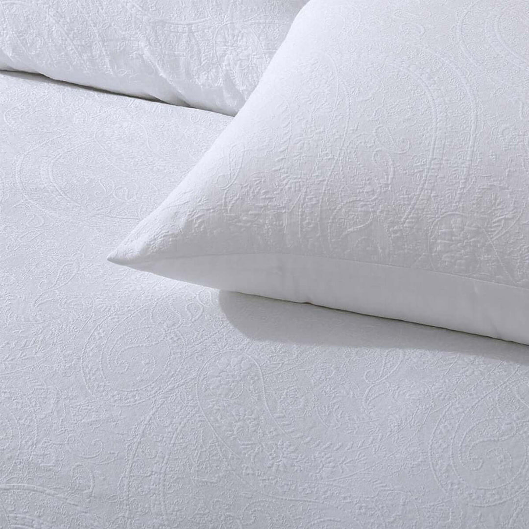 _label_, DSZ Product, feed-cond-new, feed-sl-free shipping, free-shipping, newAccessorize Elma White Jacquard Quilt Cover Set Super King - Premium Home & Garden > Bedding > Duvet Covers from Accessorize ! Shop Online Buy Now at S & D's Value Store Family Business Best Customer Service_label_, DSZ Product, feed-cond-new, feed-sl-free shipping, free-shipping, new