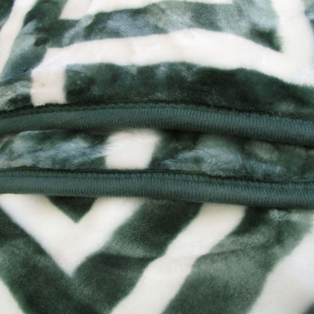 _label_, DSZ Product, feed-cond-new, feed-sl-free shipping, free-shippingBloomington 800Gsm Greek Key Green Winter Premium Quality 1 Ply Mink Blanket Queen - Premium Home & Garden > Bedding > Blankets & Throws from Bloomington ! Shop Online Buy Now at S & D's Value Store Family Business Best Customer Service_label_, DSZ Product, feed-cond-new, feed-sl-free shipping, free-shipping