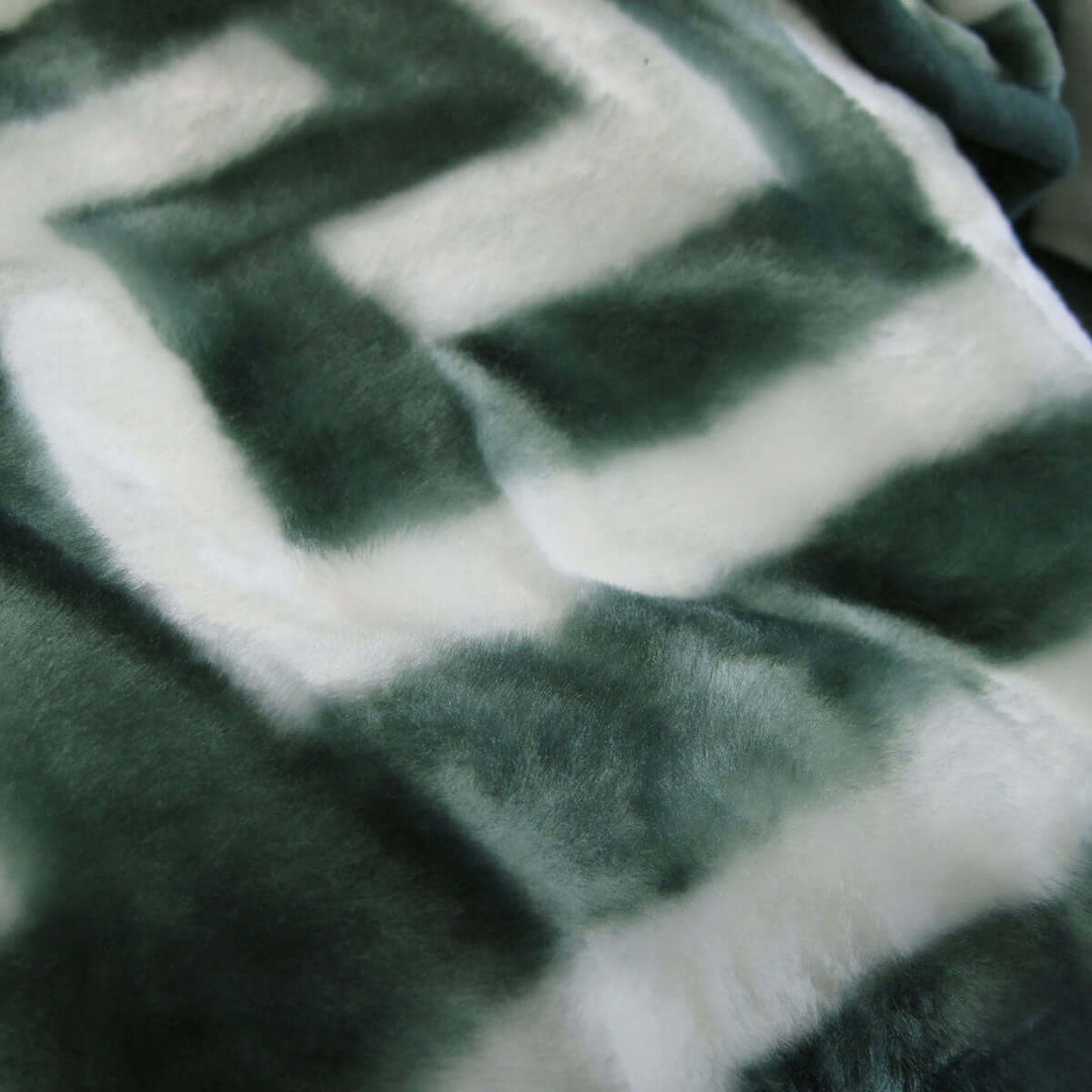 _label_, DSZ Product, feed-cond-new, feed-sl-free shipping, free-shippingBloomington 800Gsm Greek Key Green Winter Premium Quality 1 Ply Mink Blanket Queen - Premium Home & Garden > Bedding > Blankets & Throws from Bloomington ! Shop Online Buy Now at S & D's Value Store Family Business Best Customer Service_label_, DSZ Product, feed-cond-new, feed-sl-free shipping, free-shipping