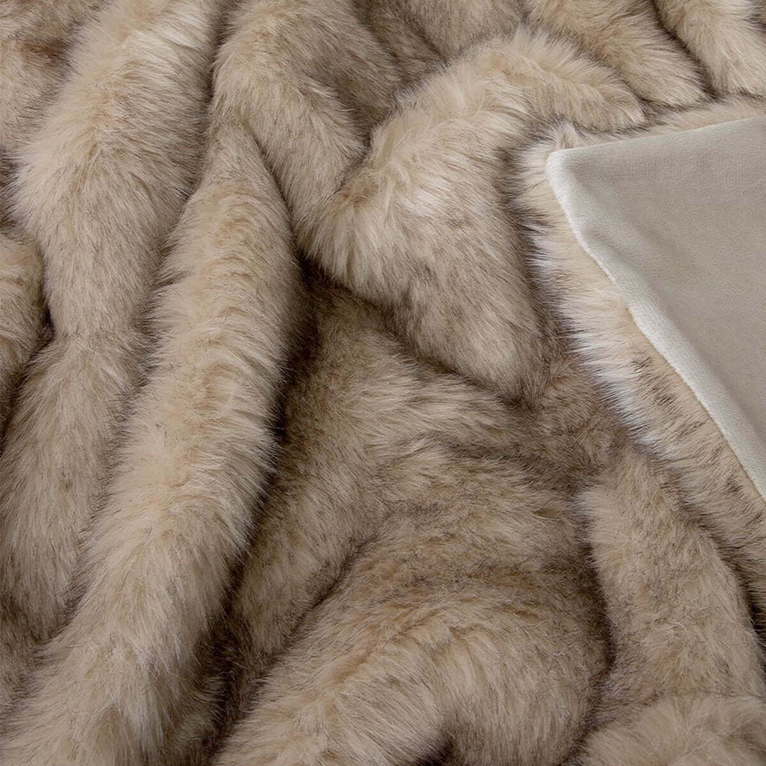 _label_, DSZ Product, feed-cond-new, feed-sl-free shipping, free-shippingJ Elliot Home Brown Fox Luxury Faux Fur Throw 130 X 160Cm - Premium Home & Garden > Bedding > Blankets & Throws from J Elliot Home ! Shop Online Buy Now at S & D's Value Store Family Business Best Customer Service_label_, DSZ Product, feed-cond-new, feed-sl-free shipping, free-shipping