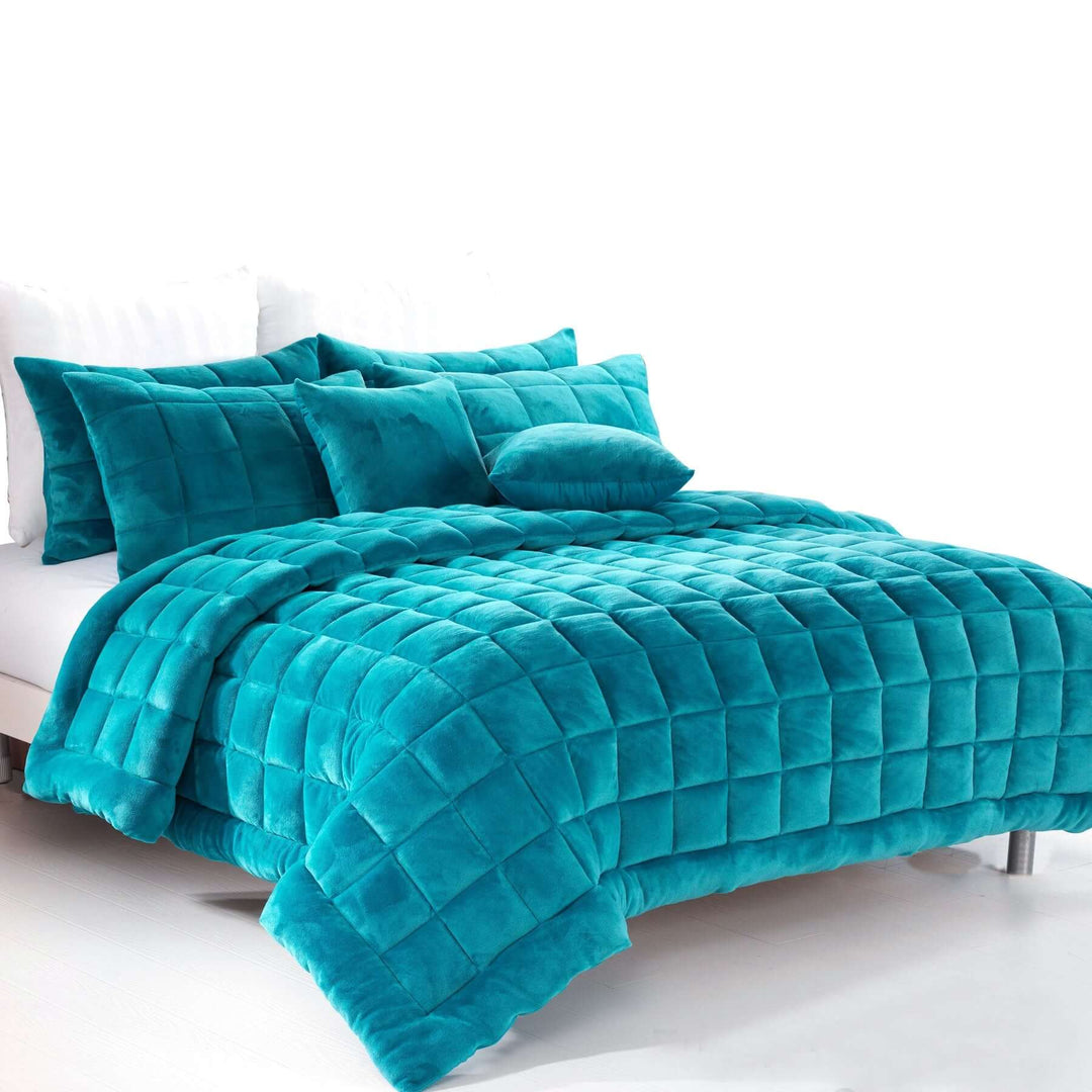 _label_, DSZ Product, feed-cond-new, feed-sl-free shipping, free-shippingAlastairs Augusta Faux Mink Quilt / Comforter Set Emerald Green King - Premium Home & Garden > Bedding > Duvet Covers from Alastairs ! Shop Online Buy Now at S & D's Value Store Family Business Best Customer Service_label_, DSZ Product, feed-cond-new, feed-sl-free shipping, free-shipping