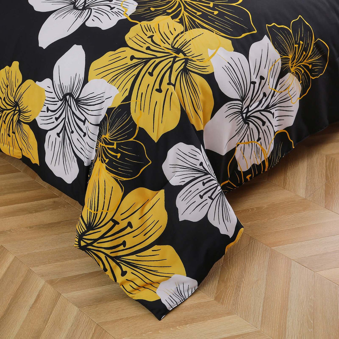 _label_, DSZ Product, feed-cond-new, feed-sl-free shipping, free-shippingKing Comforter Set, Black/Gold Floral 3 - Piece Bedding, Soft Microfiber For All Seasons - Premium Home & Garden > Bedding > Quilts & Duvets from Styleforhome ! Shop Online Buy Now at S & D's Value Store Family Business Best Customer Service_label_, DSZ Product, feed-cond-new, feed-sl-free shipping, free-shipping