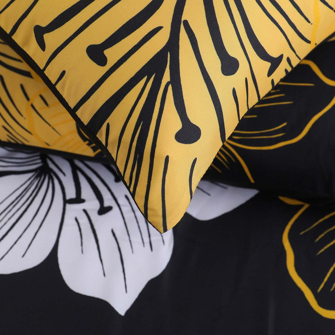 _label_, DSZ Product, feed-cond-new, feed-sl-free shipping, free-shippingKing Comforter Set, Black/Gold Floral 3 - Piece Bedding, Soft Microfiber For All Seasons - Premium Home & Garden > Bedding > Quilts & Duvets from Styleforhome ! Shop Online Buy Now at S & D's Value Store Family Business Best Customer Service_label_, DSZ Product, feed-cond-new, feed-sl-free shipping, free-shipping