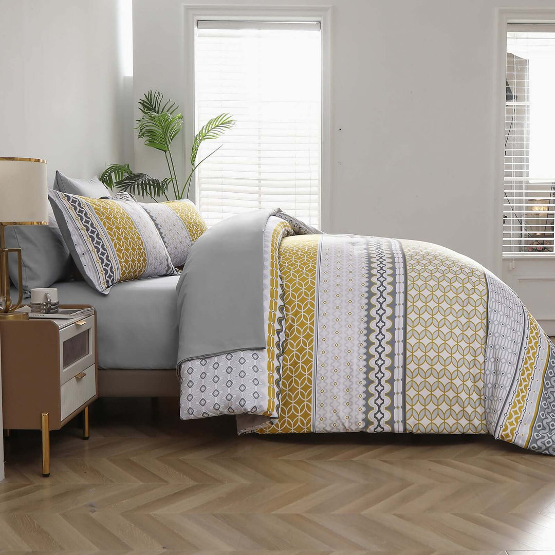 _label_, DSZ Product, feed-cond-new, feed-sl-free shipping, free-shipping, newFloral Stripes Comforter Set, King Size, Deluxe 3 - Piece Bedding With Pillowcases - Premium Home & Garden > Bedding > Quilts & Duvets from Styleforhome ! Shop Online Buy Now at S & D's Value Store Family Business Best Customer Service_label_, DSZ Product, feed-cond-new, feed-sl-free shipping, free-shipping, new