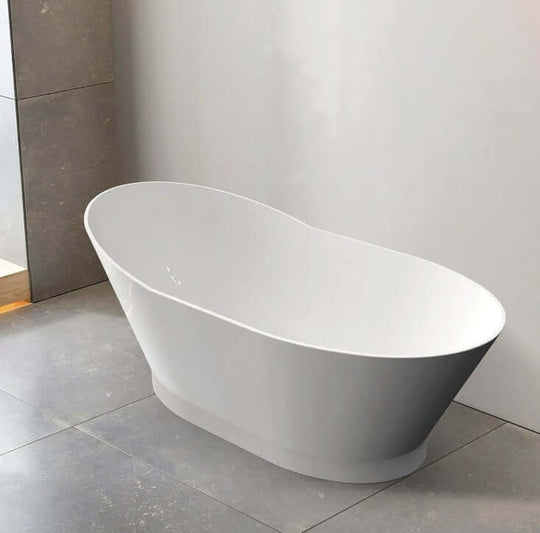 Curved acrylic freestanding bathtub in gloss white, ideal for DIY home luxury and affordable relaxation.