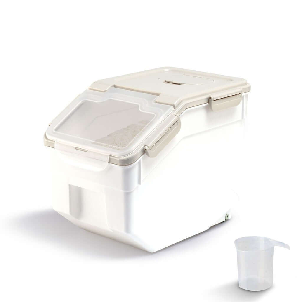 Gominimo airtight food storage container in beige with clear lid and scoop for efficient pantry organization. Affordable quality option.