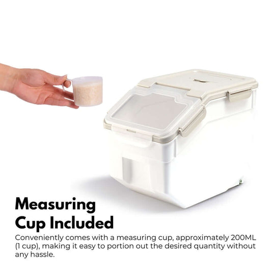 Gominimo airtight food storage container with included measuring cup for easy portioning, ideal for pantry organization.